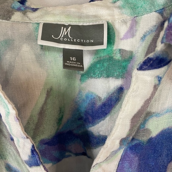 JM Collection 100% linen blouse. Beautiful top with one small blemish. In pics - Picture 5 of 5